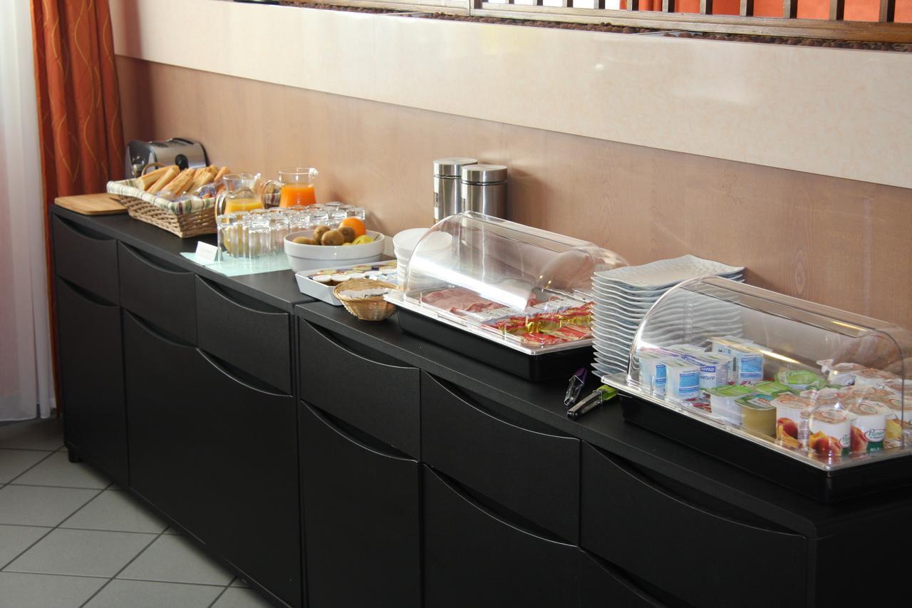 Logis Hotel Le Florina Sainte-Florine Luaran gambar
